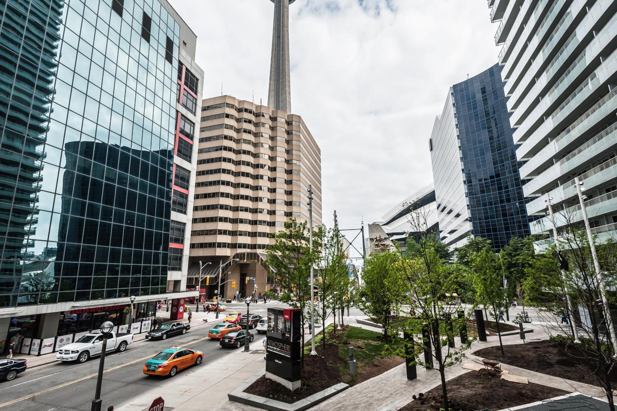 Skyline Suites - Walk To Mtcc, Acc, Rogers Centre & Entertainment District Toronto Eksteriør billede