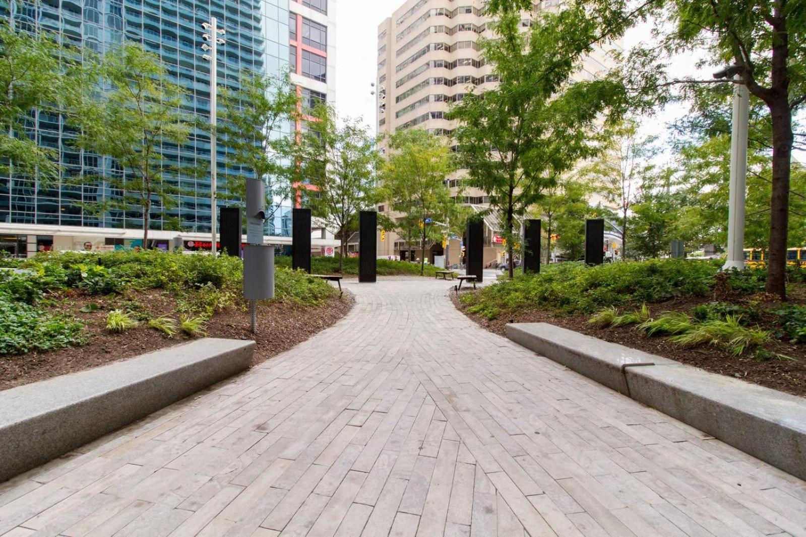 Skyline Suites - Walk To Mtcc, Acc, Rogers Centre & Entertainment District Toronto Eksteriør billede