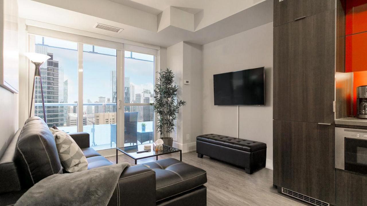 Skyline Suites - Walk To Mtcc, Acc, Rogers Centre & Entertainment District Toronto Eksteriør billede