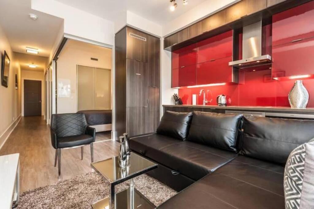 Skyline Suites - Walk To Mtcc, Acc, Rogers Centre & Entertainment District Toronto Eksteriør billede